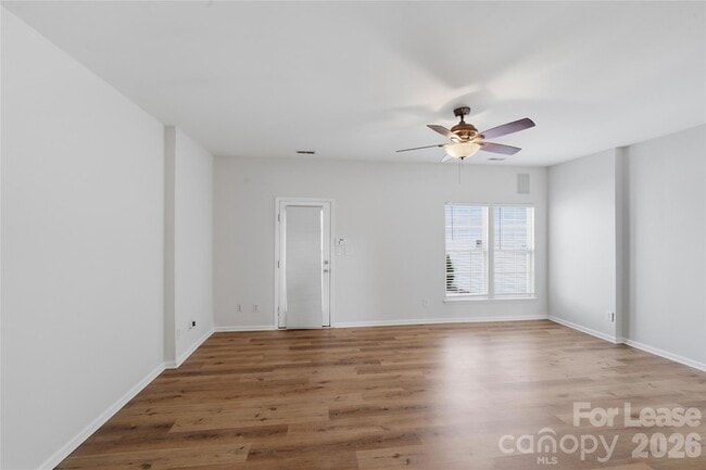 Building Photo - 4957 Sunburst Ln