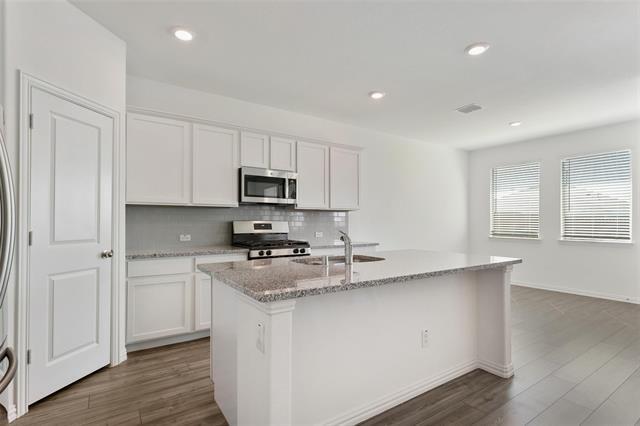 Building Photo - 2157 Clarion Dr