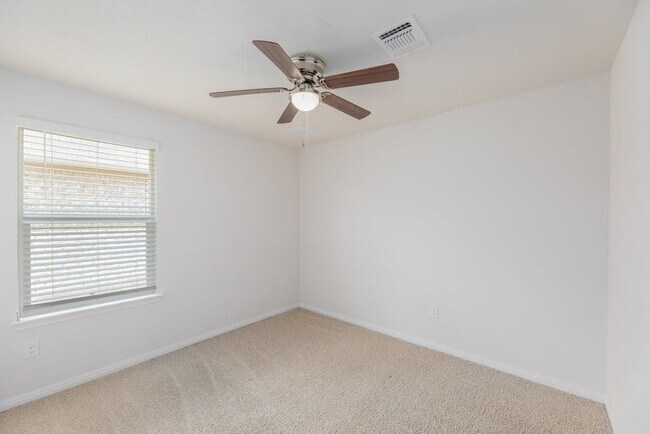 Building Photo - 21012 Abigail Fillmore Rd