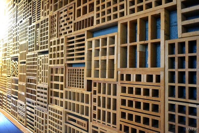 Building Photo - 701 N 15th St