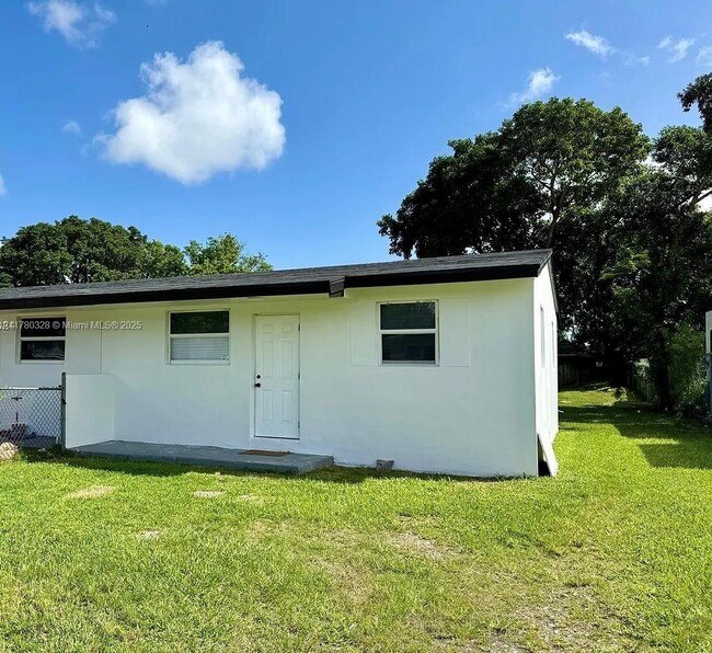 Primary Photo - 26703 SW 138th Ct