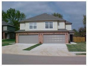 Primary Photo - 913 Oakwood Ln
