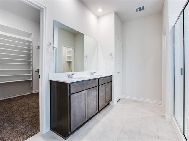 Building Photo - 123 Lakeview Cir