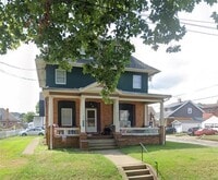 Building Photo - 802 12th St