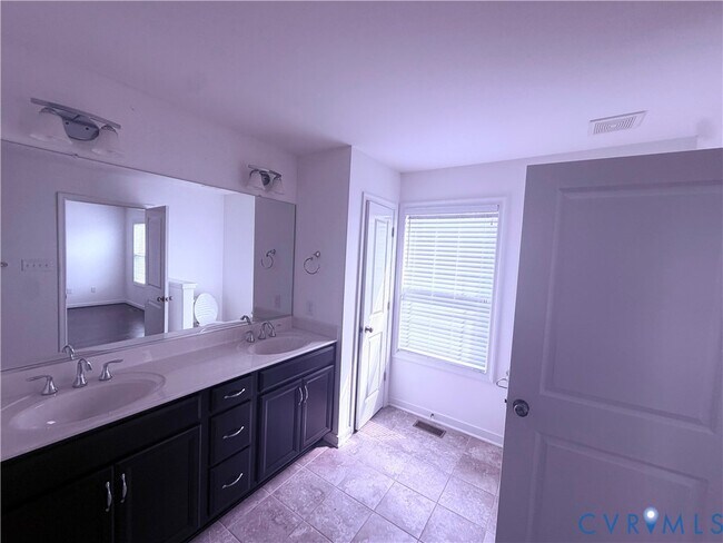 Building Photo - 11443 Hayloft Ln