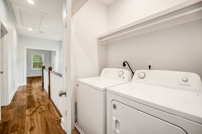 Building Photo - 1431 Meridian St