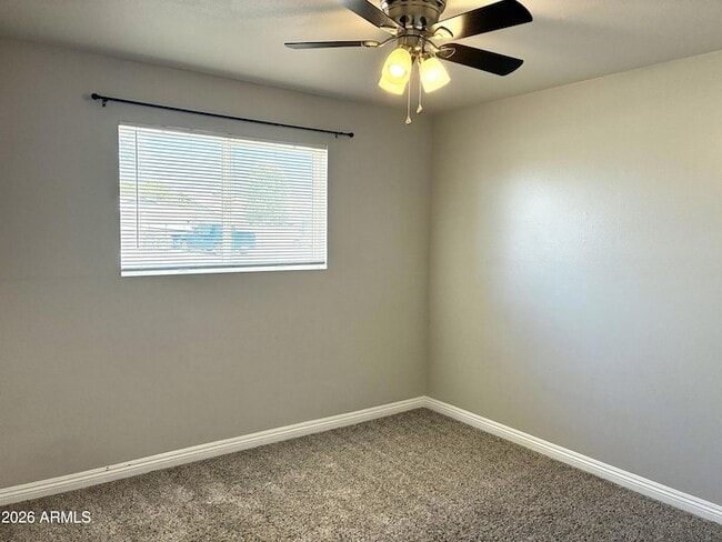 Building Photo - 523 E Malibu Dr
