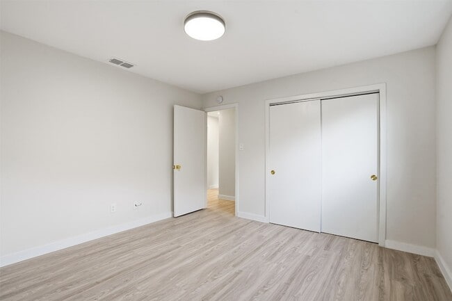 Building Photo - 3514 Brookhurst Ln