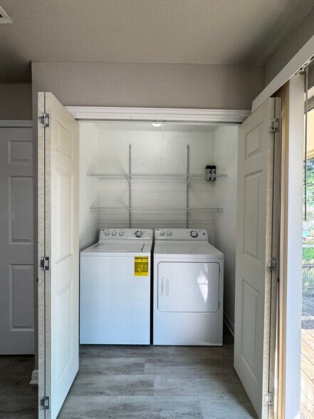 Laundry - 211 W Cardinal Ln