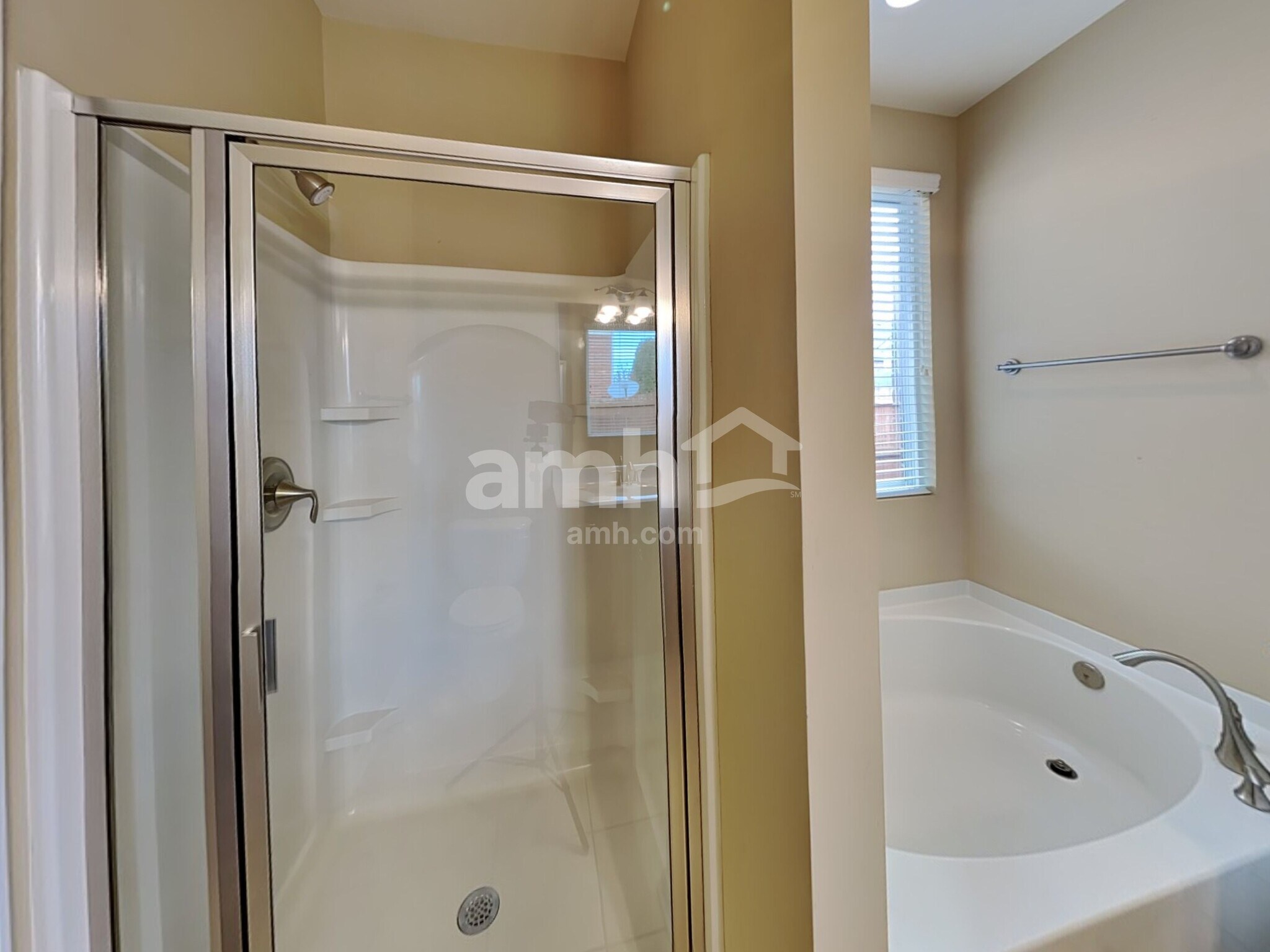 Building Photo - 207 S Dunnwood Ln