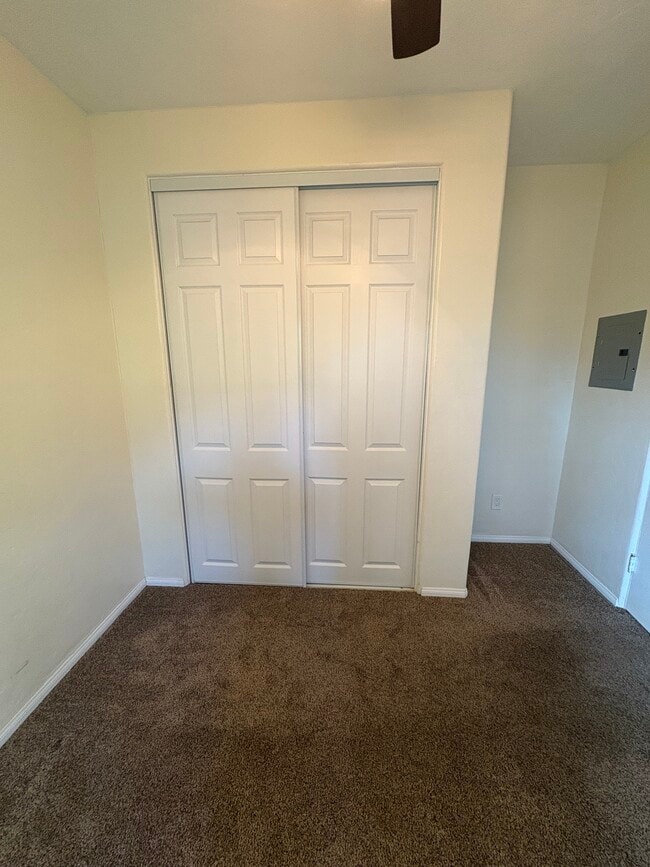 Building Photo - Gaylord Building