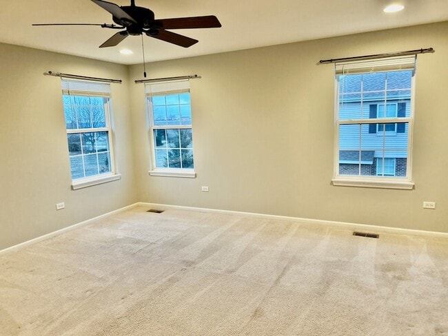 Building Photo - 2978 Henley Ln