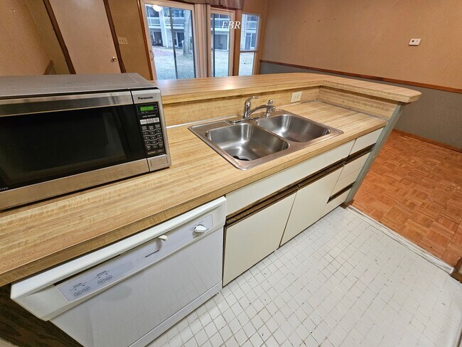 Building Photo - 4466 Little River Inn Ln