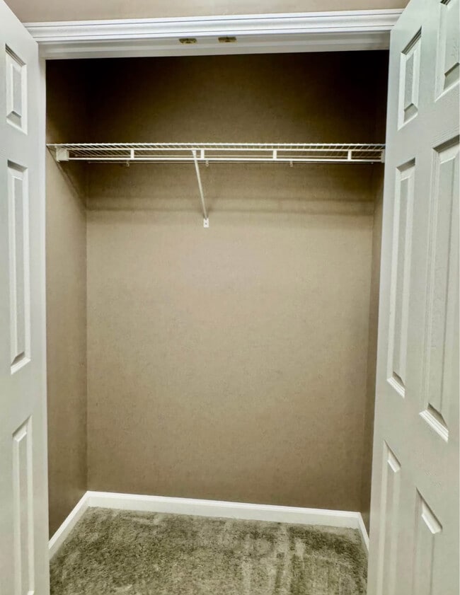 Building Photo - 85 Forest Ave