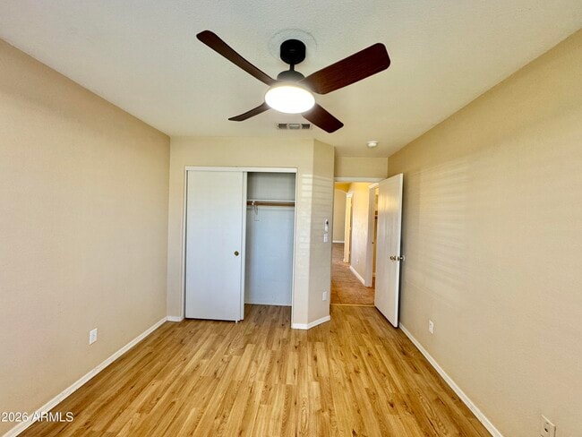 Building Photo - 1851 E Countrywalk Ln