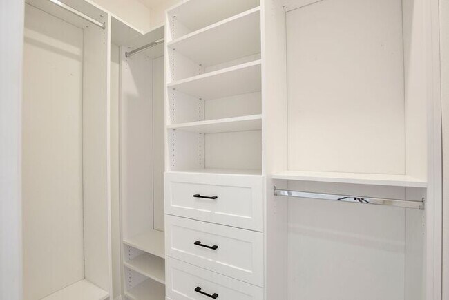 Building Photo - Move-In Ready 2BR/2BA Villa with Den + 2-Car Garage | Lake Nona Adjacent | Suncrest at St. Cloud