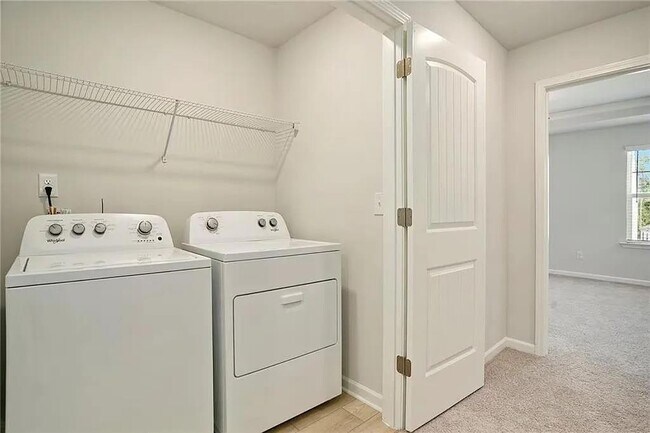 Building Photo - 3132 Washburn St SE