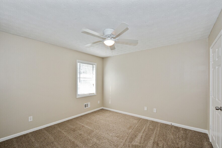 Building Photo - 2624 Country Trce SE