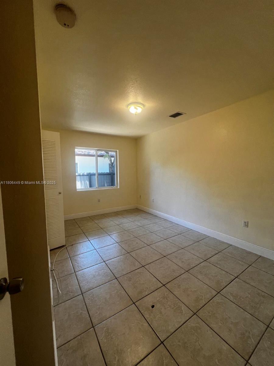 Building Photo - 3342 NW 9th Ave