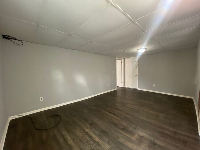 Building Photo - 8088 Blue Springs Pkwy