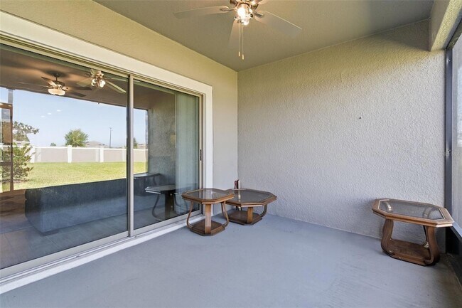 Building Photo - 31524 Golf Dr