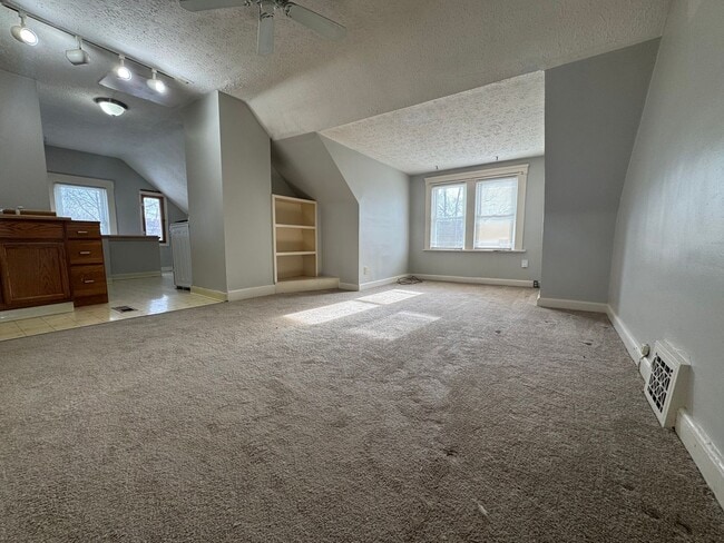 Building Photo - 1285 Cook Ave