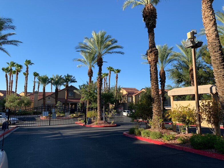 Building Photo - 2300 E Silverado Ranch Blvd