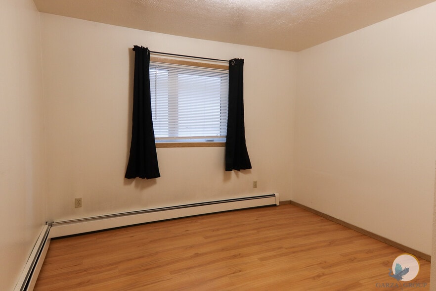 Building Photo - 213 Yukon Dr