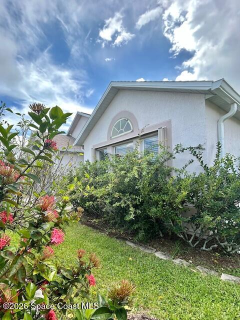 Building Photo - 3865 La Flor Dr