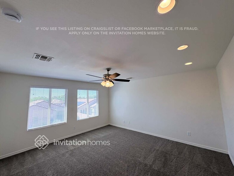 Building Photo - 4854 S Antonio