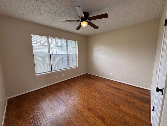 Building Photo - 4-Bedroom House for Rent in Killeen