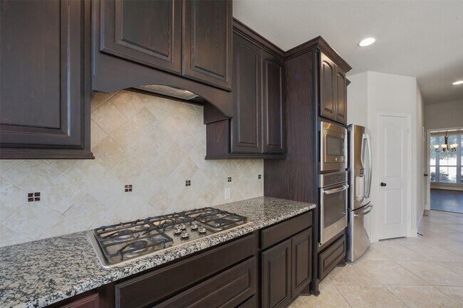 Building Photo - 2707 River Run Rd