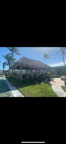 Building Photo - 6777 Winkler Rd