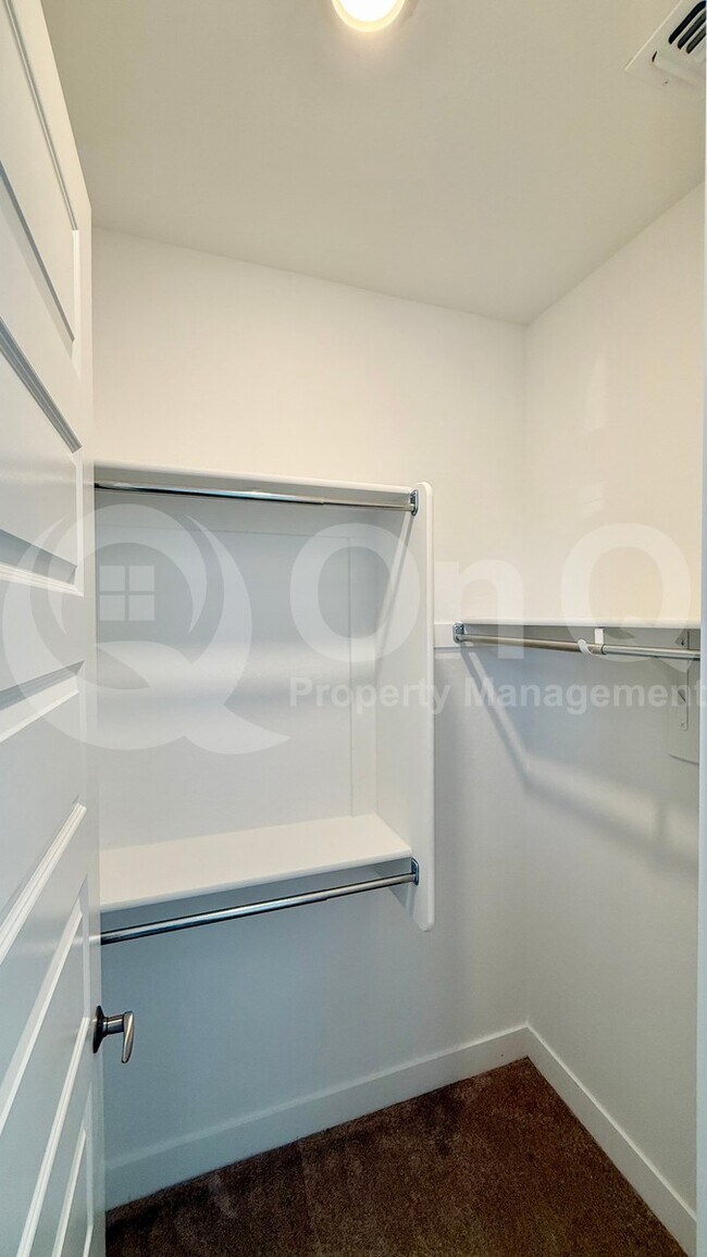 Building Photo - 14255 W Alameda Rd