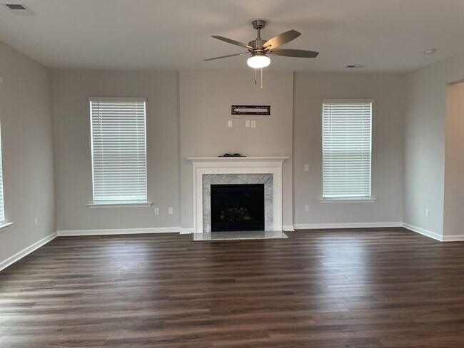 Building Photo - 2903 Siebold Dr