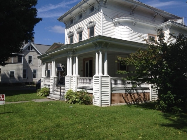 Building Photo - 214 W Thomas St