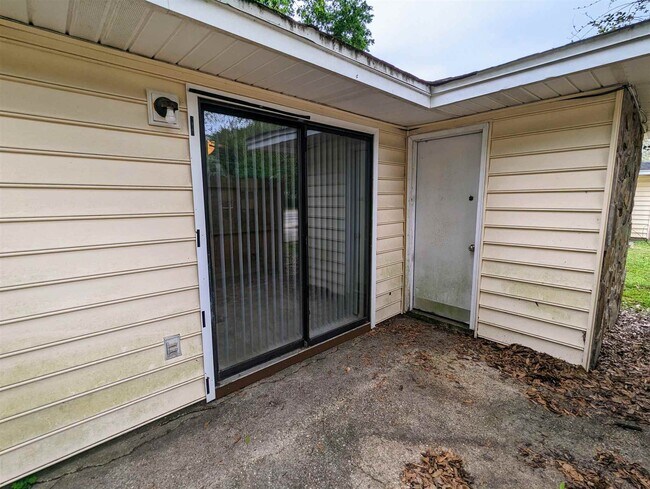 Building Photo - 7002 Lanier Dr