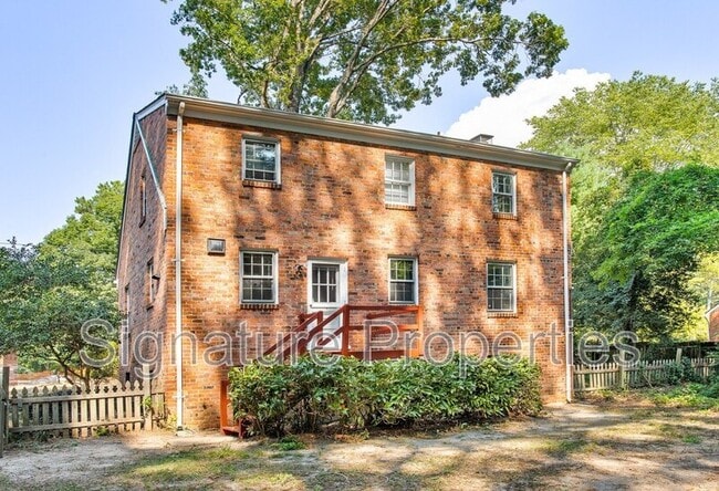 Building Photo - 6731 Forest Hill Ave