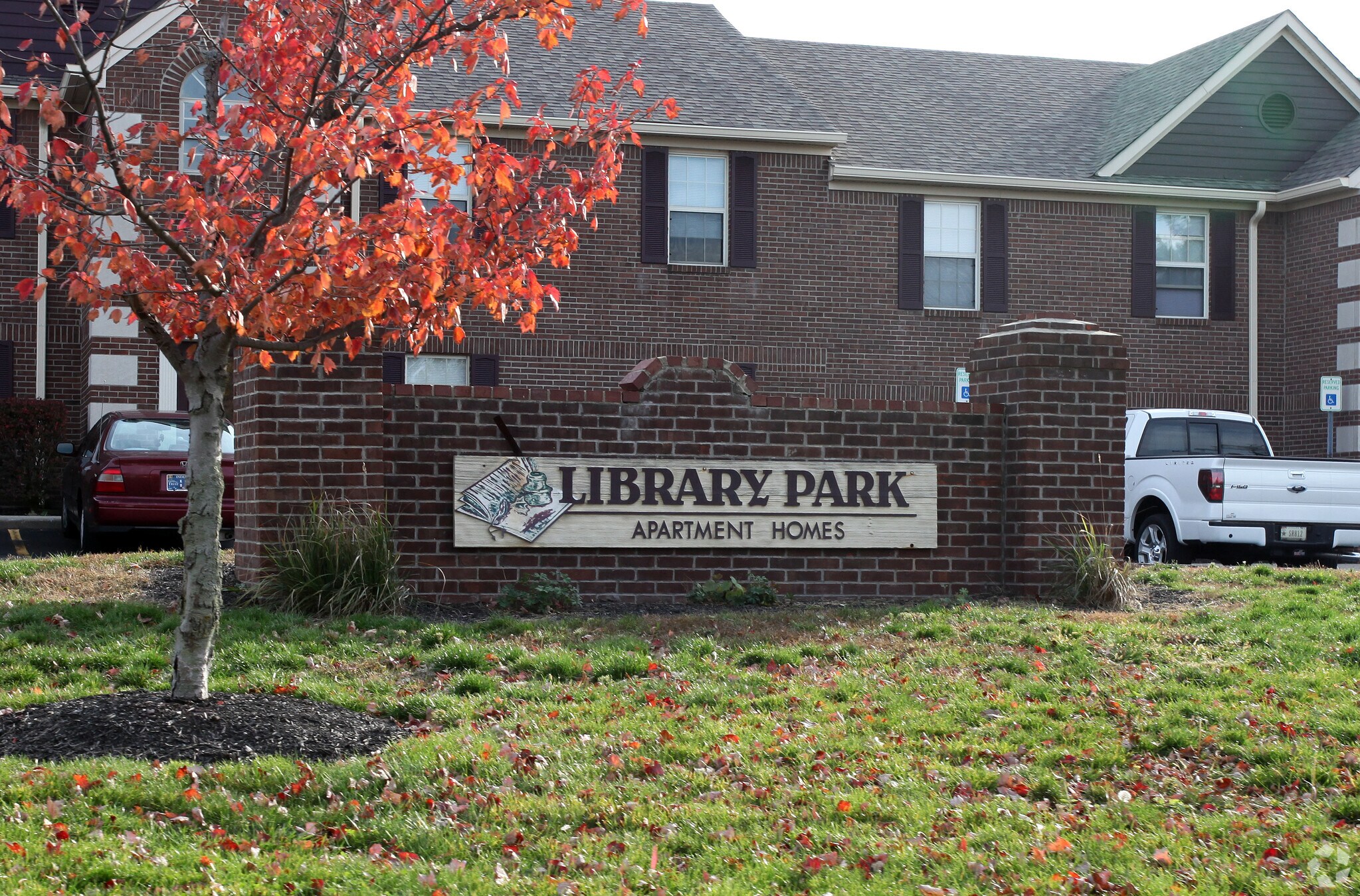 Building Photo - Library Park Apartments