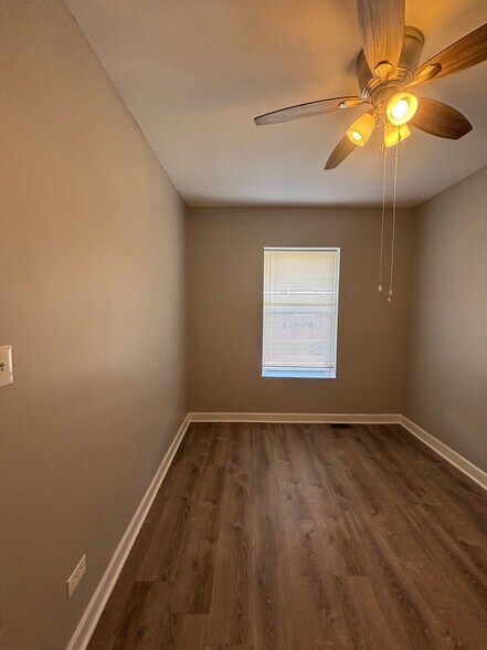 Building Photo - 3357 W 63rd Pl