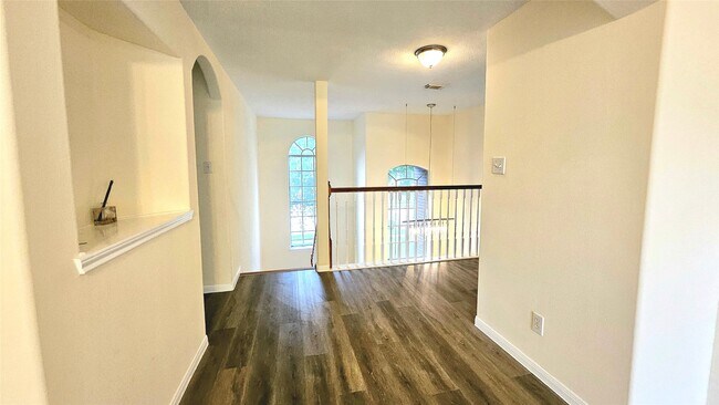 Building Photo - 3121 English Oaks Blvd