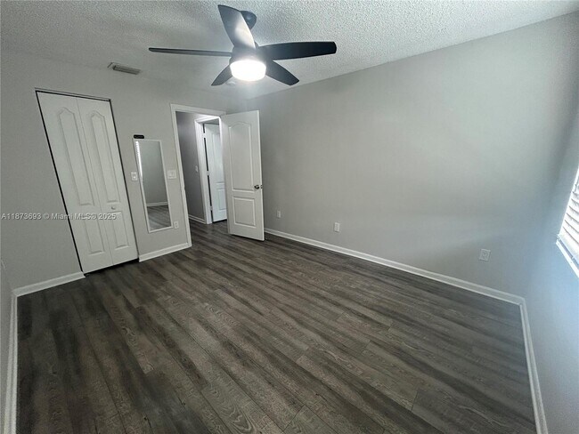 Building Photo - 4752 NW 59th Manor