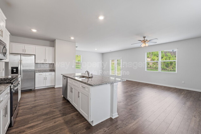 Building Photo - 1429 Deer Hollow Run
