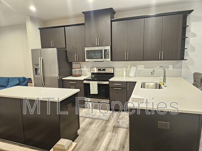 Building Photo - 3712 Ellington St