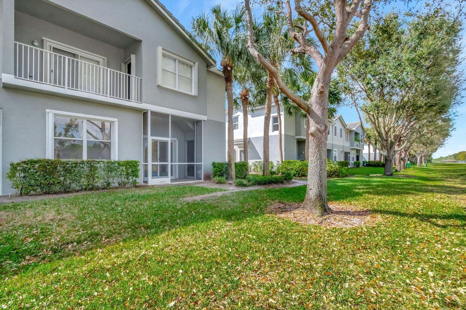 Building Photo - 3070 Grandiflora Dr