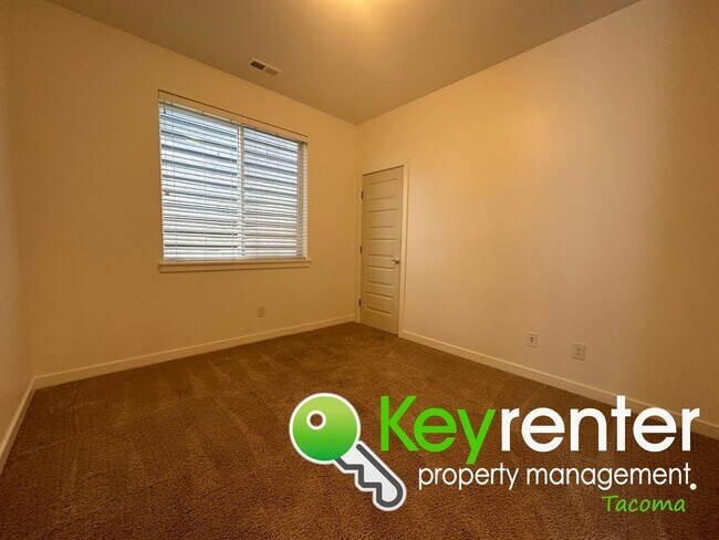 Building Photo - Puyallup Multi-level Fabulous 4Bed/2.5Bath...