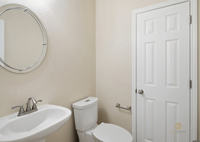 Building Photo - Welcome to this spacious two-story home located in the Enclave at Westover Hills on San Antonio's...
