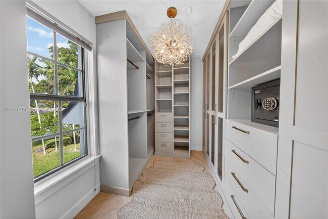 Building Photo - 4312 NE 22nd Ave