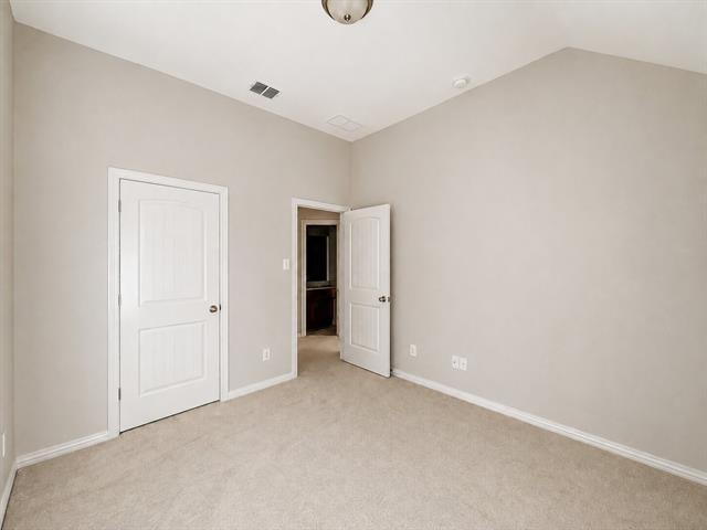 Building Photo - 5724 Silverton Ave