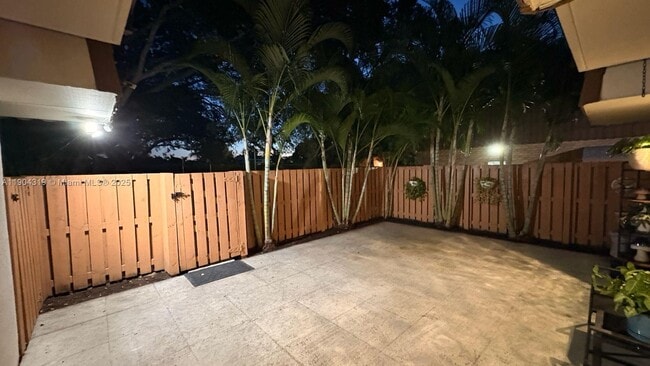 Building Photo - 206 Charter Way